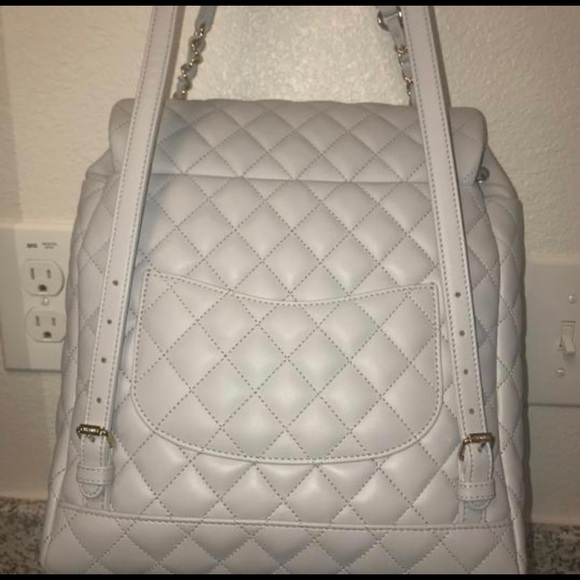 CHANEL BACKPACK - Picture 3 of 12